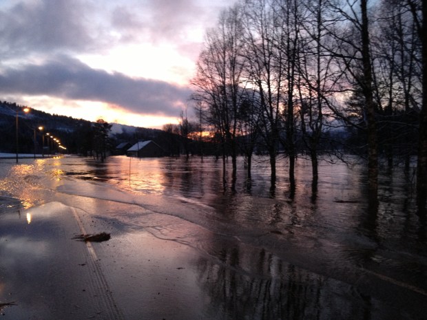 Photo 12.02.15 17 01 58